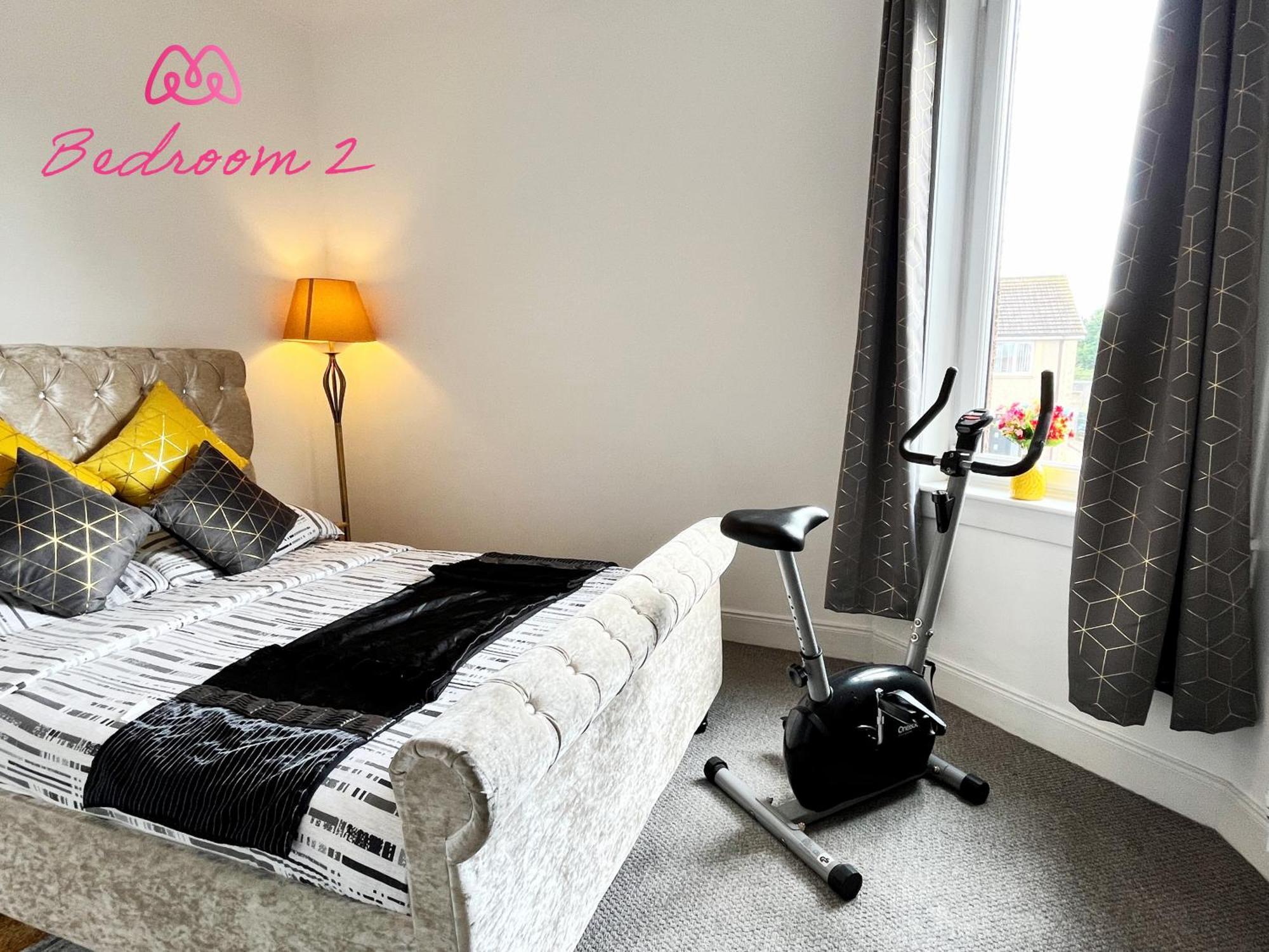 2 Bedrooms Entire Apartment Self Check In Kelty Exterior photo